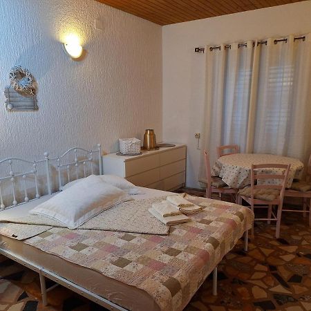 Appartamento Studio apartman Podgora Esterno foto